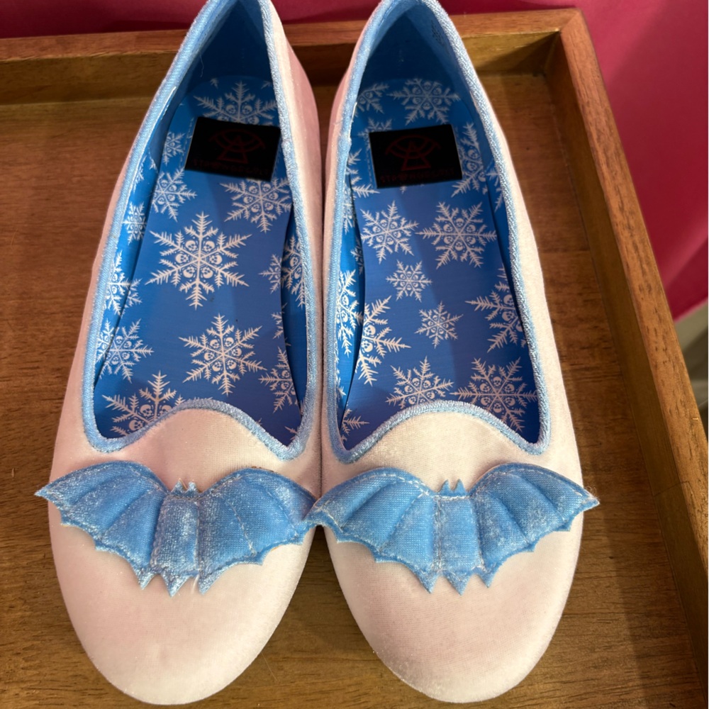 Strange Cvlt White Velvet Flats NWOT